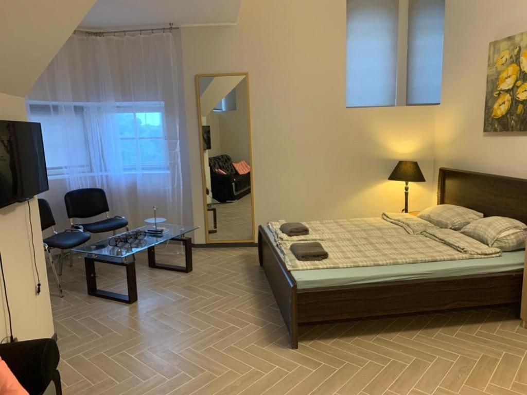 Rotermanni Hostel Near Harbor 4 Floor ทาลลินน์ ภายนอก รูปภาพ